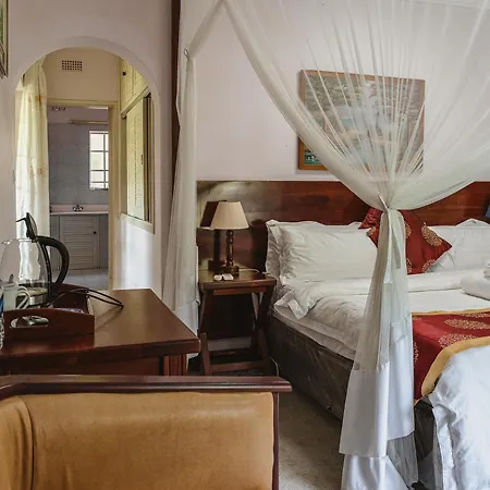Jacaranda Lodge Victoria Falls Extérieur photo