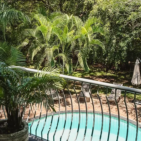 Jacaranda Lodge Victoria Falls Extérieur photo